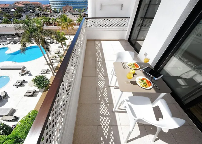 Apart Otel Parque La Paz 4*