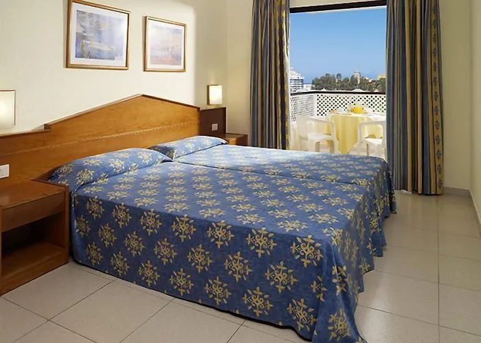 Apart Otel Parque La Paz 4*