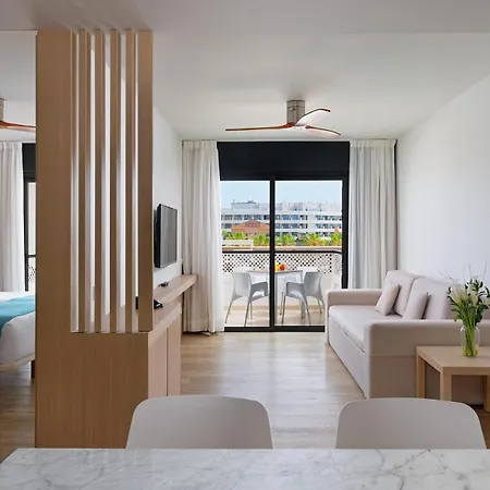 Parque La Paz 4* 플라야데라스아메리카스