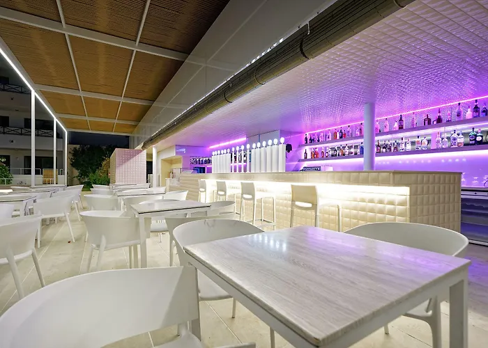 Parque La Paz 公寓式酒店 4*